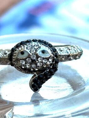 Silver plated size 12 Snake Motif Crystal Ring in Black and White
